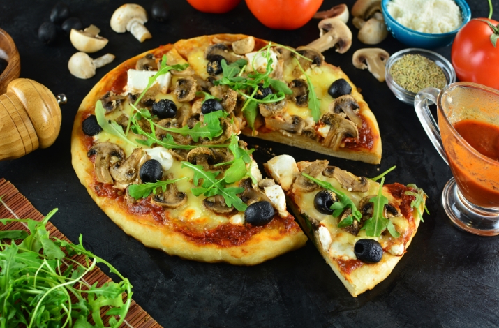 Vegetarian Mushroom and Cheese Pizza