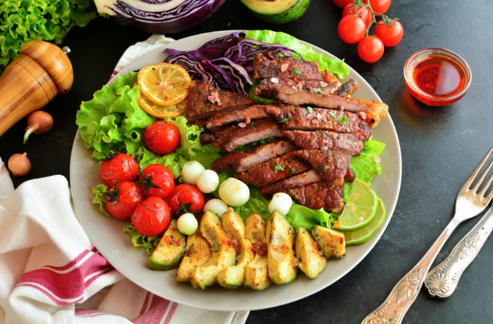 Grilled Rib Eye Steak Salad